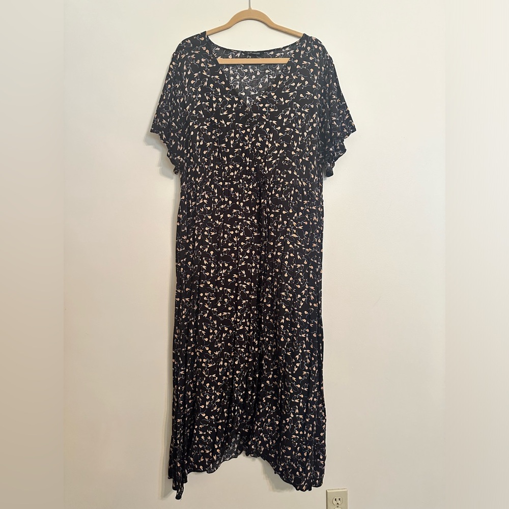 Black with orange flowered BloomChic dress size 22/24